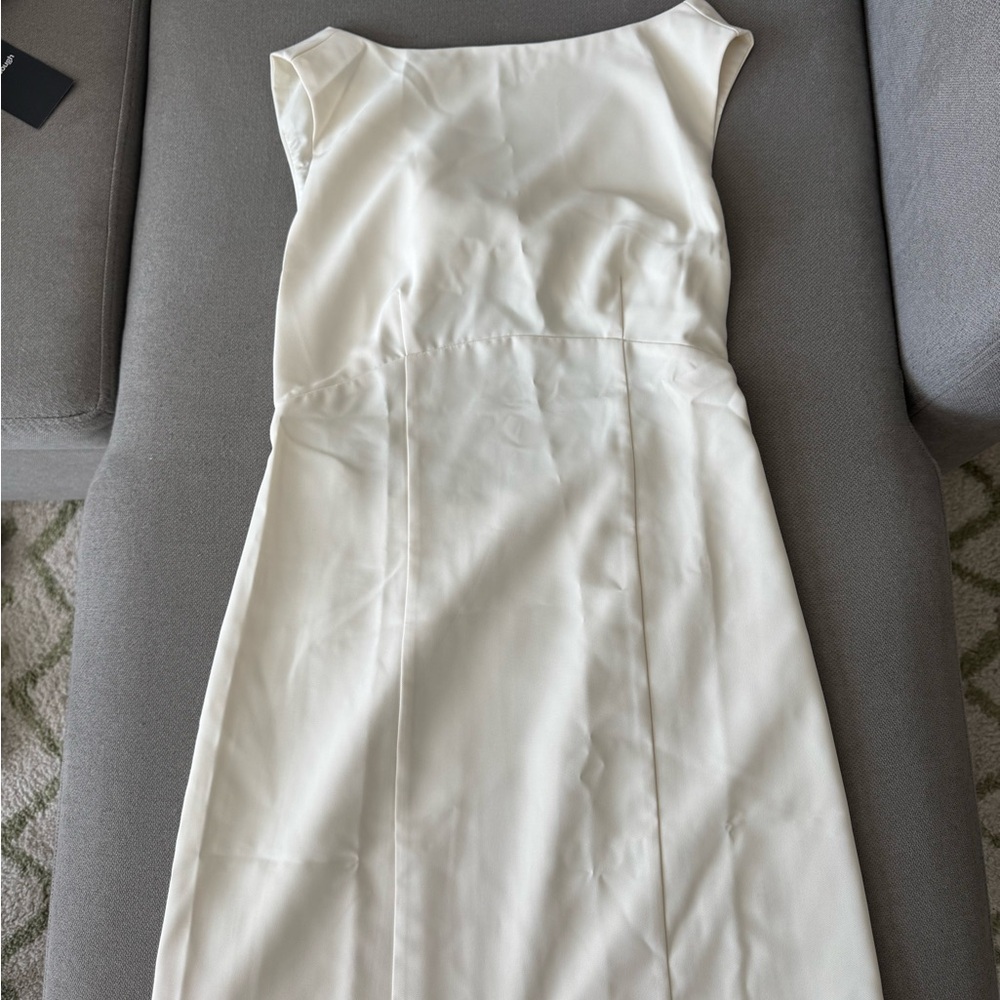 Elegant Cream Sleeveless Dress